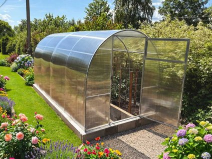 179934 2 zahradni sklenik legi tomato zahrada