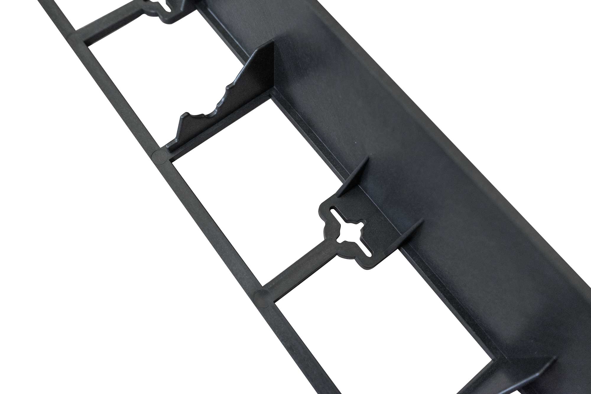 Plastový neviditeľný obrubník LEGI 45 mm