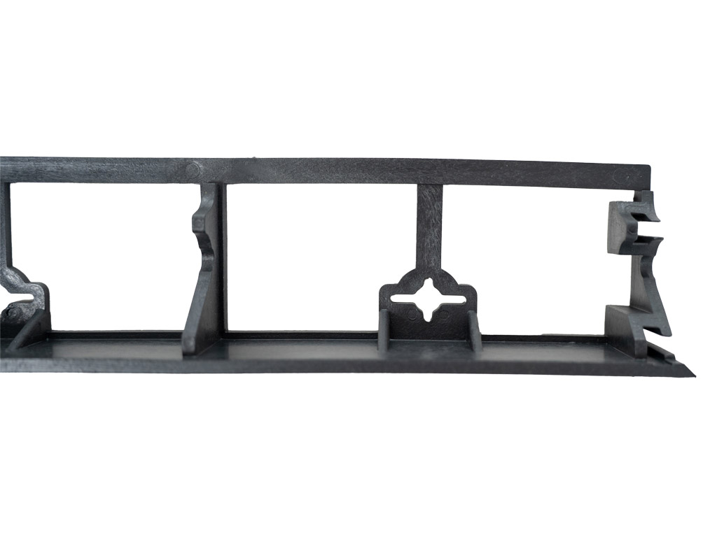 Plastový neviditeľný obrubník LEGI 45 mm
