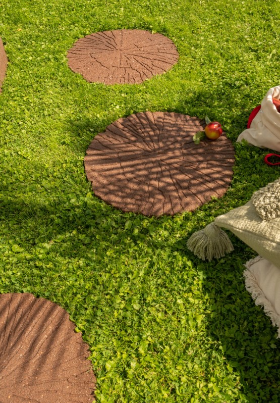 Dekoratívny záhradný nášľap Cracked Log hnedý, gumový MHEU5000063