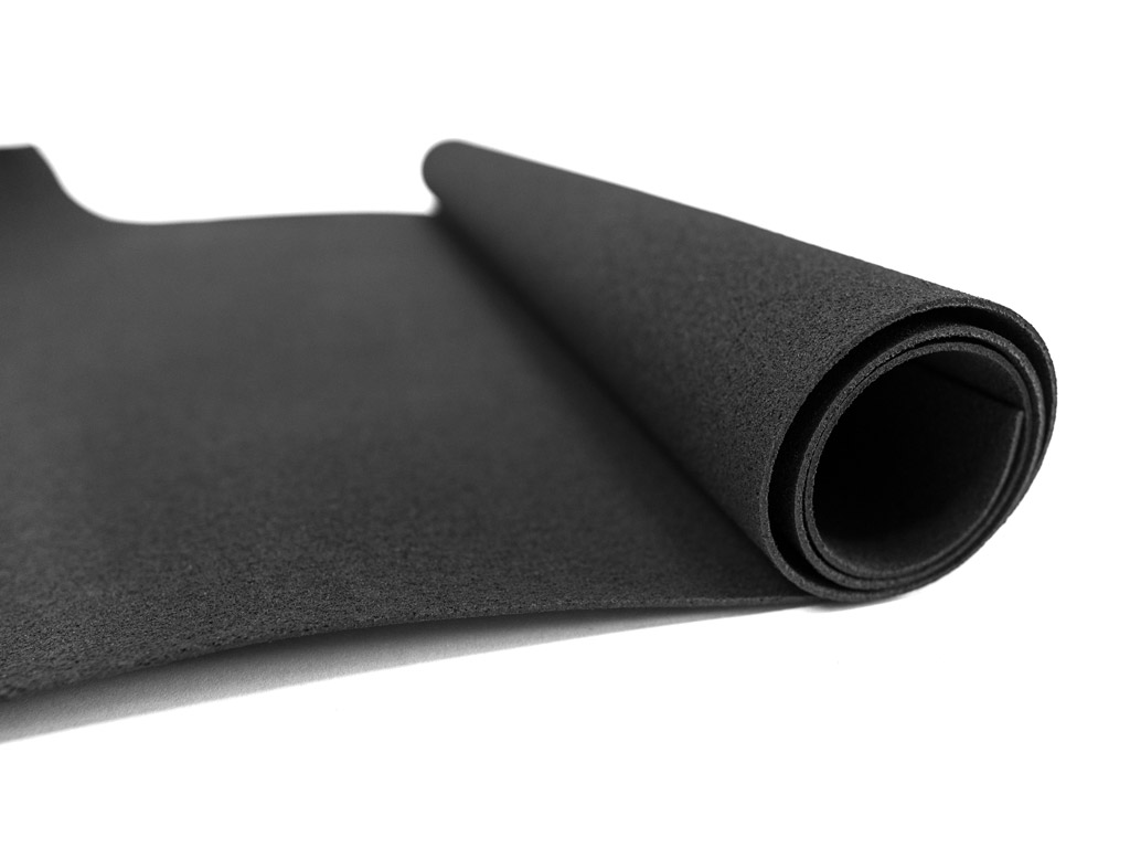 E-shop Viacúčelová gumová podložka pod gril 80 x 120 cm, 3 mm MHEU5100099