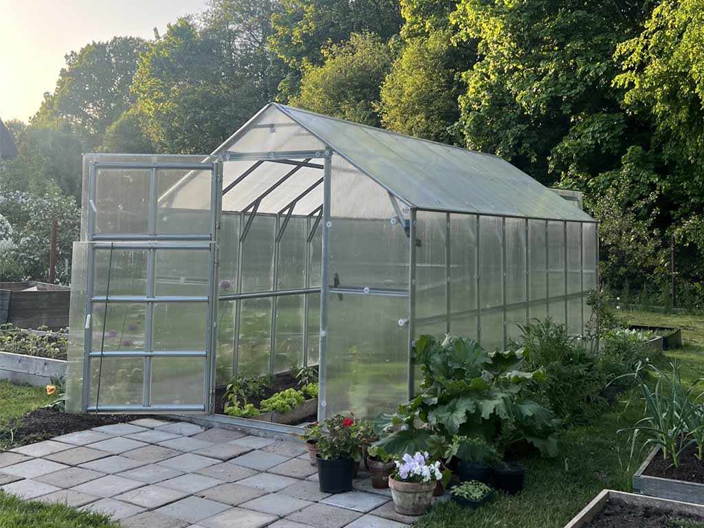 Záhradný skleník LEGI RADISH 3,2 x 2,4 m, 6 mm